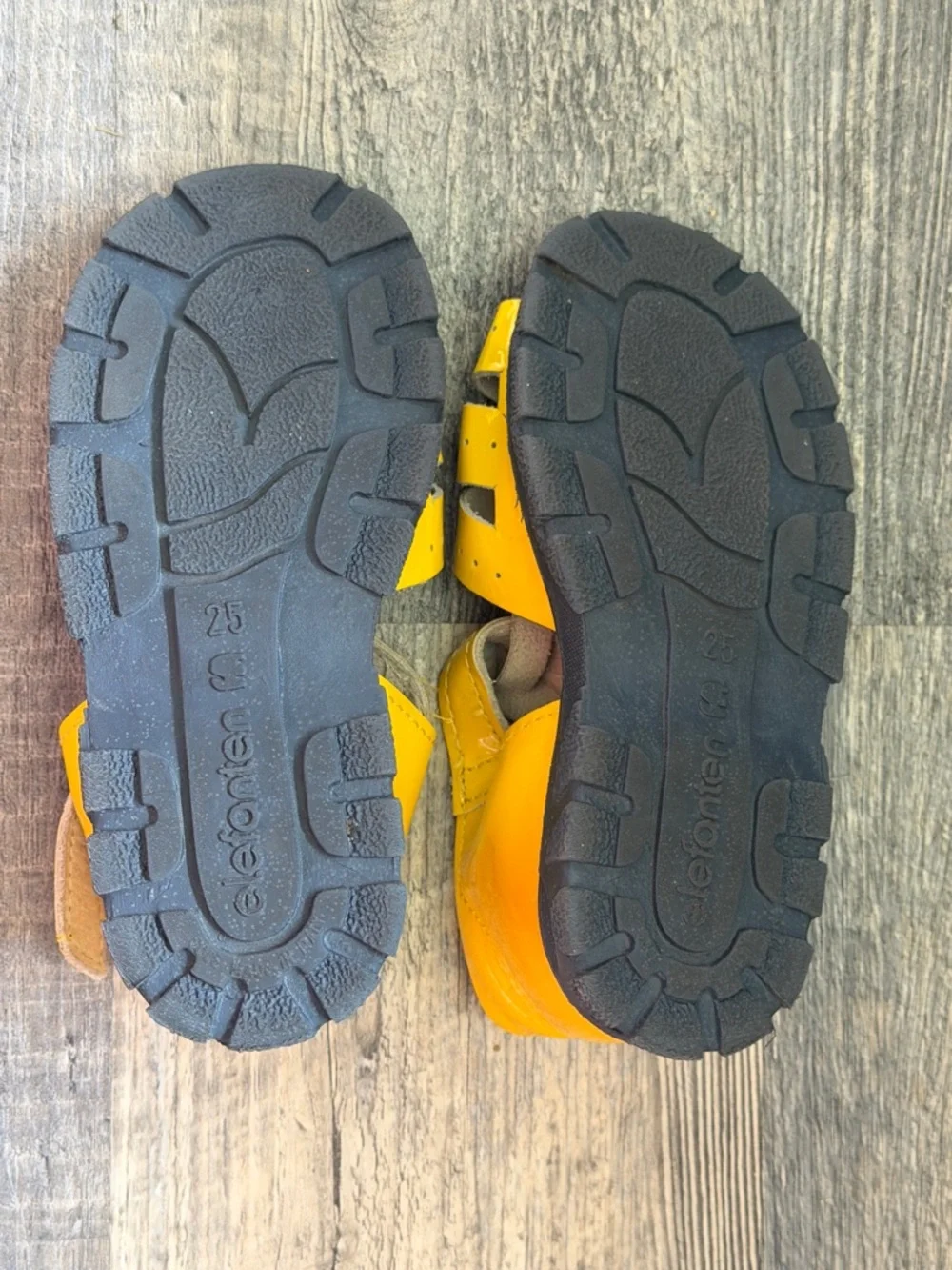 Elefanten Toddler Sandals Yellow Leather Buckle Strap EU 25 US 8 Ergonomic Shoes